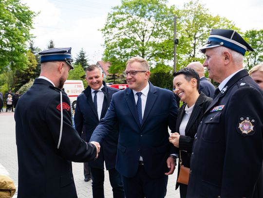 Otwarcie strażnicy oraz przekazanie sprzętu dla OSP w Janikowie (zdjęcia)