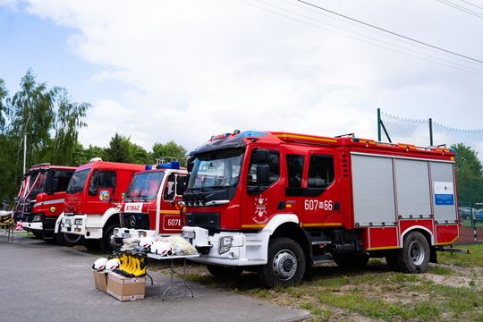 Otwarcie strażnicy oraz przekazanie sprzętu dla OSP w Janikowie (zdjęcia)