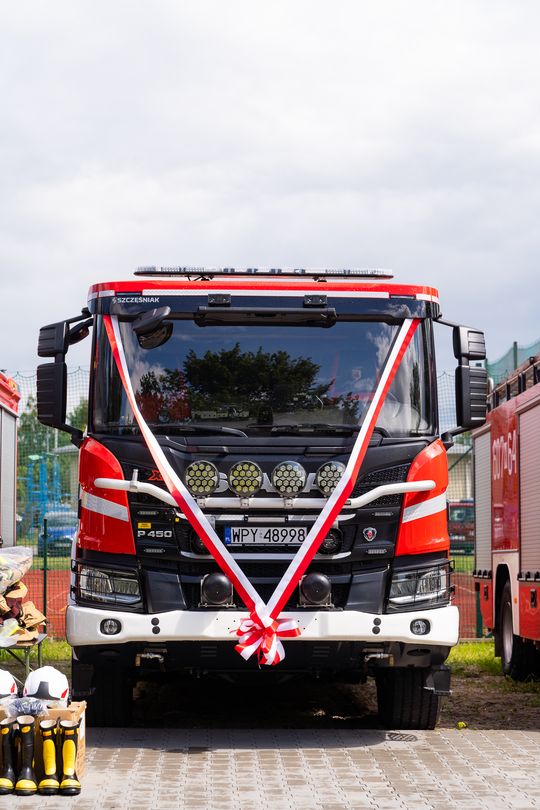 Otwarcie strażnicy oraz przekazanie sprzętu dla OSP w Janikowie (zdjęcia)