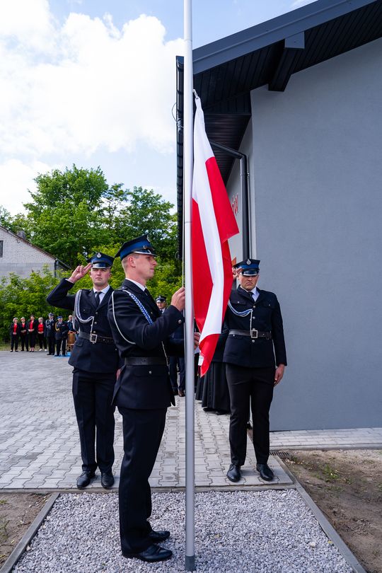 Otwarcie strażnicy oraz przekazanie sprzętu dla OSP w Janikowie (zdjęcia)