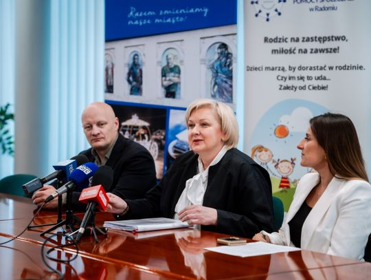 Pierwsze Ogólnomiejskie Spotkanie z Radomską Pieczą Zastępczą - konferencja (zdjęcia)