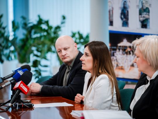 Pierwsze Ogólnomiejskie Spotkanie z Radomską Pieczą Zastępczą - konferencja (zdjęcia)