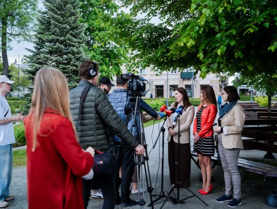 Spacery edukacyjne z przewodnikiem dla klas VI - konferencja (zdjęcia)