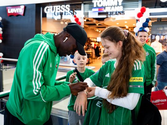 Spotkanie piłkarzy Radomiaka z kibicami w Galerii Słonecznej (zdjęcia)