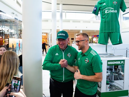 Spotkanie piłkarzy Radomiaka z kibicami w Galerii Słonecznej (zdjęcia)