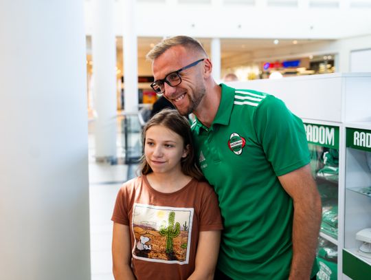 Spotkanie piłkarzy Radomiaka z kibicami w Galerii Słonecznej (zdjęcia)