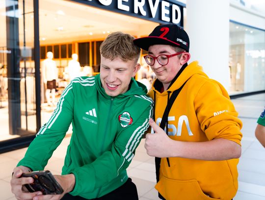 Spotkanie piłkarzy Radomiaka z kibicami w Galerii Słonecznej (zdjęcia)