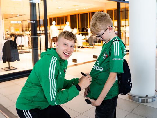 Spotkanie piłkarzy Radomiaka z kibicami w Galerii Słonecznej (zdjęcia)