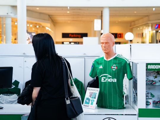 Spotkanie piłkarzy Radomiaka z kibicami w Galerii Słonecznej (zdjęcia)