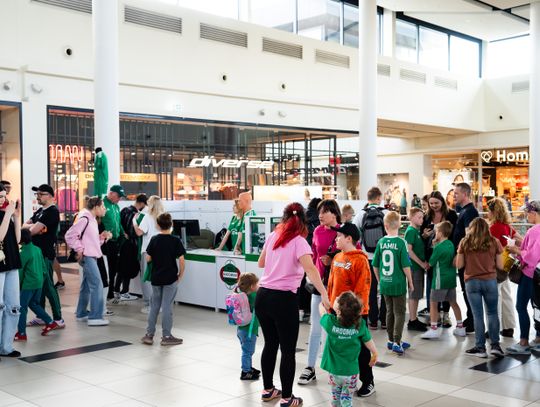 Spotkanie piłkarzy Radomiaka z kibicami w Galerii Słonecznej (zdjęcia)