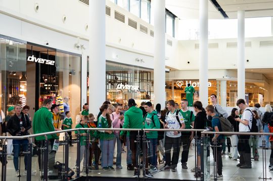 Spotkanie piłkarzy Radomiaka z kibicami w Galerii Słonecznej (zdjęcia)