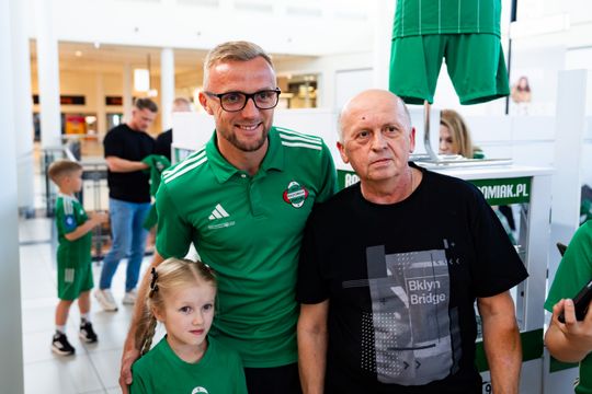 Spotkanie piłkarzy Radomiaka z kibicami w Galerii Słonecznej (zdjęcia)