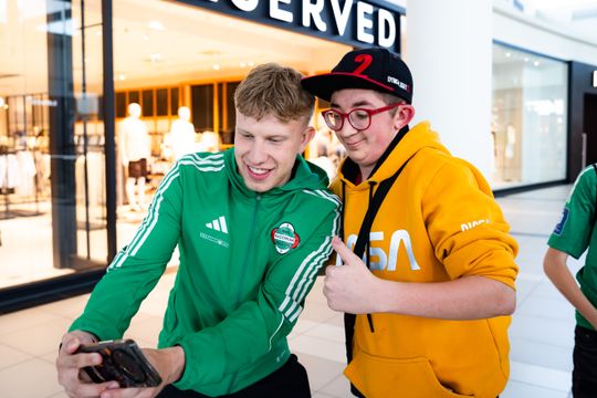 Spotkanie piłkarzy Radomiaka z kibicami w Galerii Słonecznej (zdjęcia)