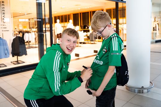 Spotkanie piłkarzy Radomiaka z kibicami w Galerii Słonecznej (zdjęcia)