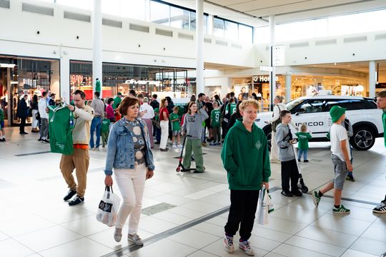 Spotkanie piłkarzy Radomiaka z kibicami w Galerii Słonecznej (zdjęcia)