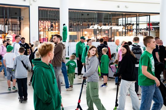 Spotkanie piłkarzy Radomiaka z kibicami w Galerii Słonecznej (zdjęcia)
