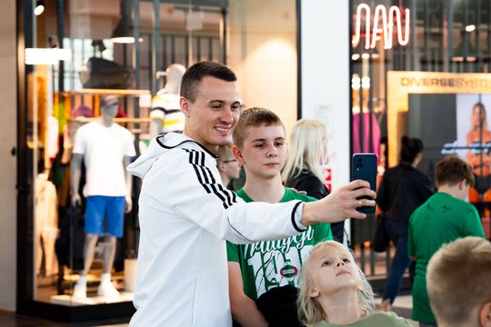 Spotkanie piłkarzy Radomiaka z kibicami w Galerii Słonecznej (zdjęcia)