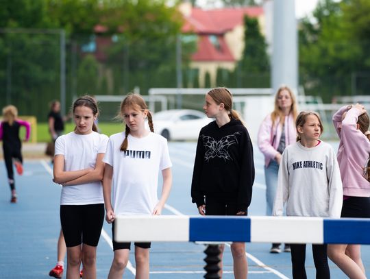 Lekkoatletyczne czwartki na MOSiRZE (zdjęcia)