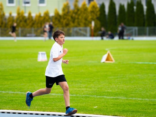 Lekkoatletyczne czwartki na MOSiRZE (zdjęcia)