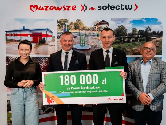 Popisanie umów w ramach programu Mazowsze dla Sołectw (zdjęcia)