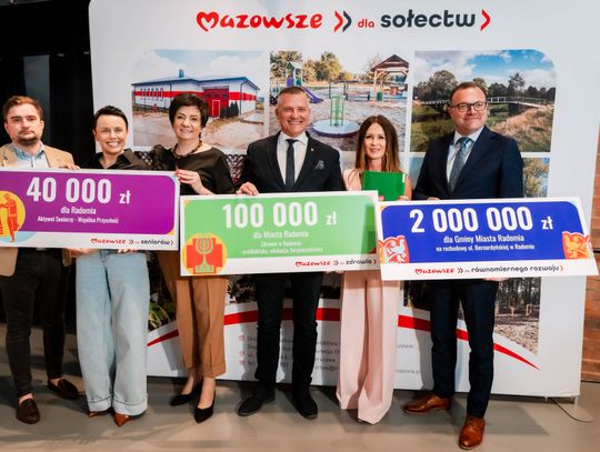 Popisanie umów w ramach programu Mazowsze dla Sołectw (zdjęcia)