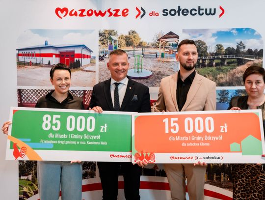 Popisanie umów w ramach programu Mazowsze dla Sołectw (zdjęcia)