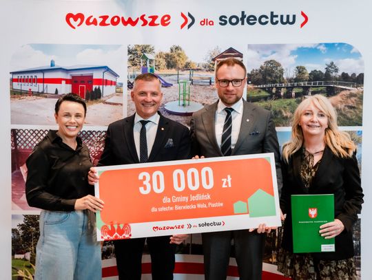 Popisanie umów w ramach programu Mazowsze dla Sołectw (zdjęcia)