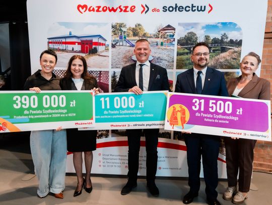 Popisanie umów w ramach programu Mazowsze dla Sołectw (zdjęcia)