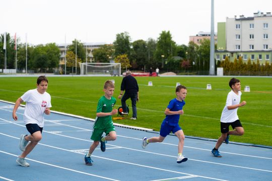 Lekkoatletyczne czwartki na MOSiRZE (zdjęcia)