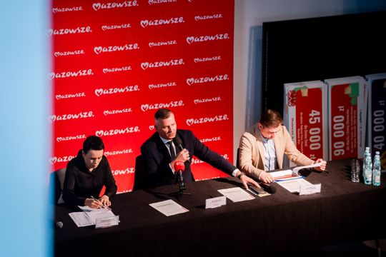 Popisanie umów w ramach programu Mazowsze dla Sołectw (zdjęcia)