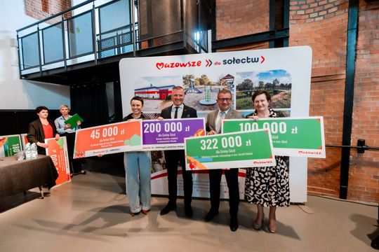 Popisanie umów w ramach programu Mazowsze dla Sołectw (zdjęcia)
