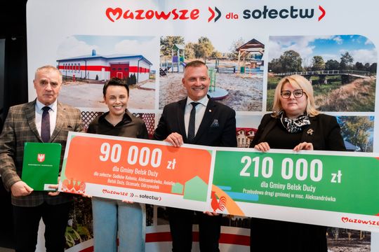 Popisanie umów w ramach programu Mazowsze dla Sołectw (zdjęcia)