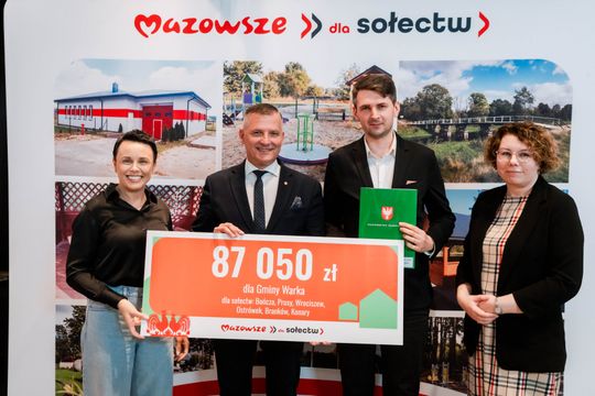 Popisanie umów w ramach programu Mazowsze dla Sołectw (zdjęcia)