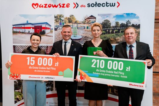 Popisanie umów w ramach programu Mazowsze dla Sołectw (zdjęcia)