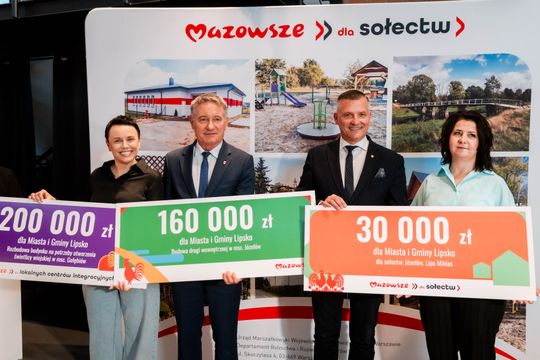 Popisanie umów w ramach programu Mazowsze dla Sołectw (zdjęcia)