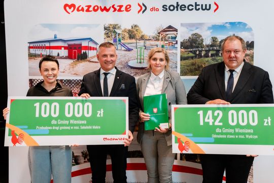 Popisanie umów w ramach programu Mazowsze dla Sołectw (zdjęcia)