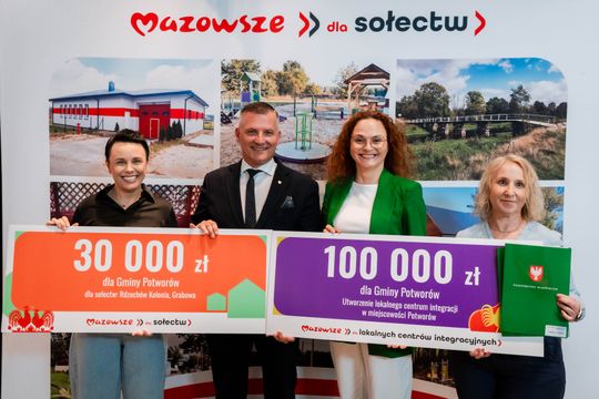 Popisanie umów w ramach programu Mazowsze dla Sołectw (zdjęcia)