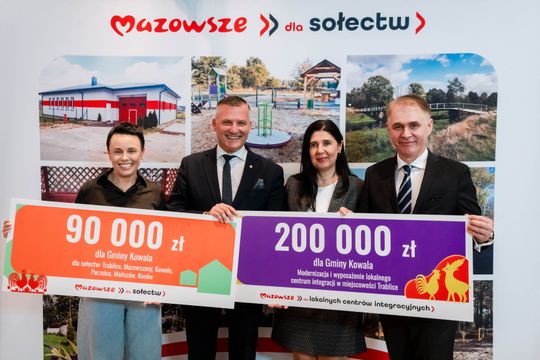Popisanie umów w ramach programu Mazowsze dla Sołectw (zdjęcia)