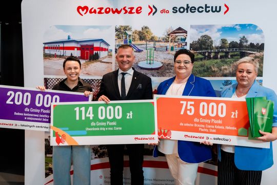Popisanie umów w ramach programu Mazowsze dla Sołectw (zdjęcia)