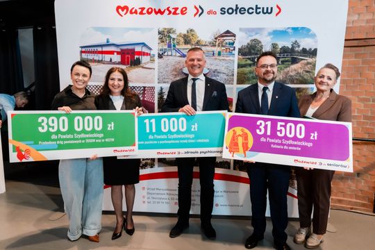 Popisanie umów w ramach programu Mazowsze dla Sołectw (zdjęcia)