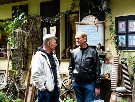 Wernisaż wystawy Michała Budzisza pt. " Trzy po trzy..." w Galerii pod Aniołem (zdjęcia)