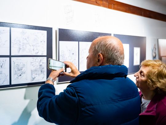 Wernisaż wystawy Michała Budzisza pt. " Trzy po trzy..." w Galerii pod Aniołem (zdjęcia)