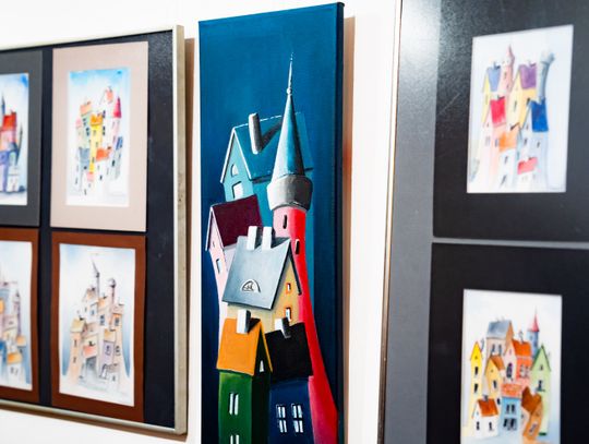 Wernisaż wystawy Michała Budzisza pt. " Trzy po trzy..." w Galerii pod Aniołem (zdjęcia)