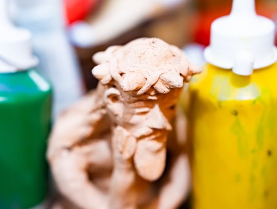 Wernisaż wystawy Michała Budzisza pt. " Trzy po trzy..." w Galerii pod Aniołem (zdjęcia)