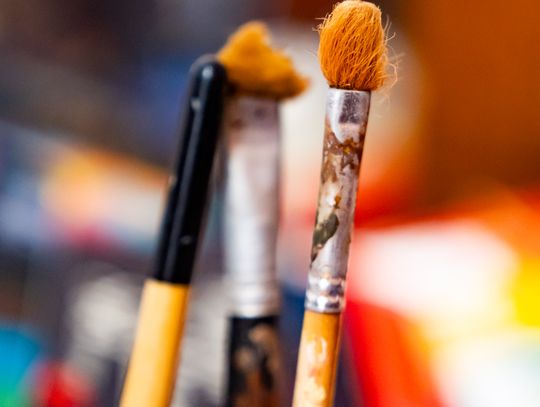 Wernisaż wystawy Michała Budzisza pt. " Trzy po trzy..." w Galerii pod Aniołem (zdjęcia)