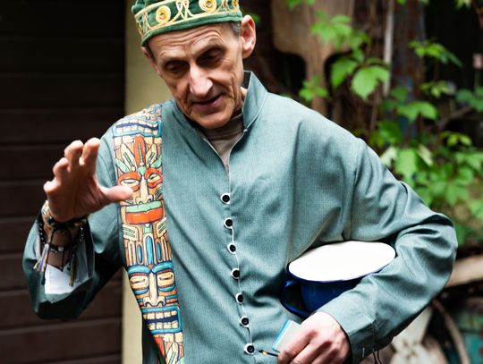 Wernisaż wystawy Michała Budzisza pt. " Trzy po trzy..." w Galerii pod Aniołem (zdjęcia)