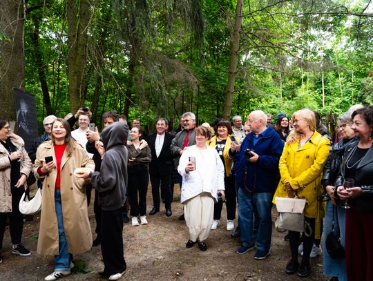 Wernisaż wystawy Michała Budzisza pt. " Trzy po trzy..." w Galerii pod Aniołem (zdjęcia)
