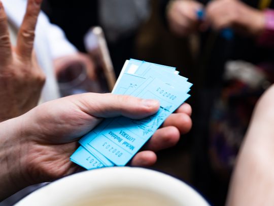 Wernisaż wystawy Michała Budzisza pt. " Trzy po trzy..." w Galerii pod Aniołem (zdjęcia)