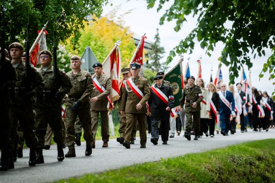 Obchody 35-lecia Światowego Związku Żołnierzy Armii Krajowej (zdjęcia) Obchody 35-lecia Światowego Związku Żołnierzy Armii Krajowej (zdjęcia)