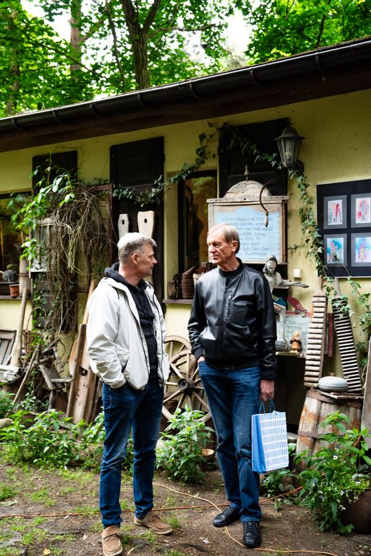 Wernisaż wystawy Michała Budzisza pt. " Trzy po trzy..." w Galerii pod Aniołem (zdjęcia)